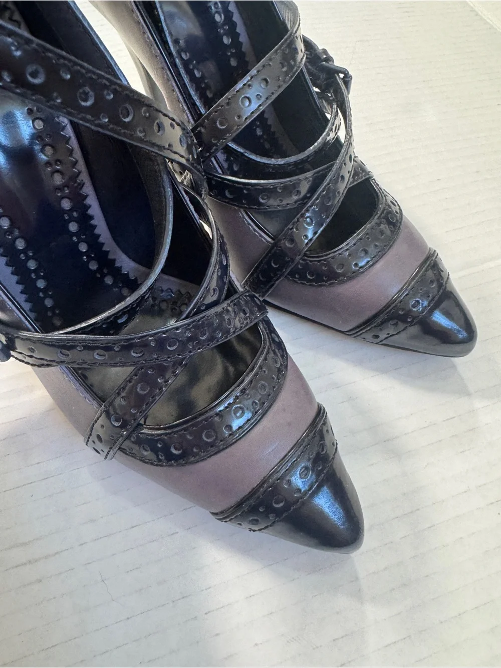 Tory Burch Judith Black Grey Leather Strappy Stiletto Heels Womens 6.5 Pointed
